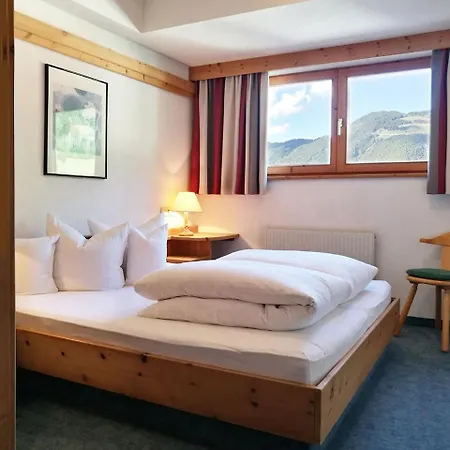 Ferienresidenz Raich - Appartements Mit Sky Wellness Und Garten Ried im Oberinntal Pokój zdjęcie