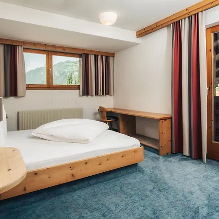 Ferienresidenz Raich - Appartements Mit Sky Wellness Und Garten Ried im Oberinntal Zewnętrze zdjęcie