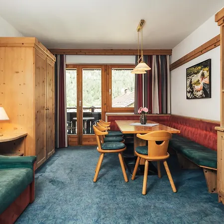 Ferienresidenz Raich - Appartements Mit Sky Wellness Und Garten Ried im Oberinntal Zewnętrze zdjęcie