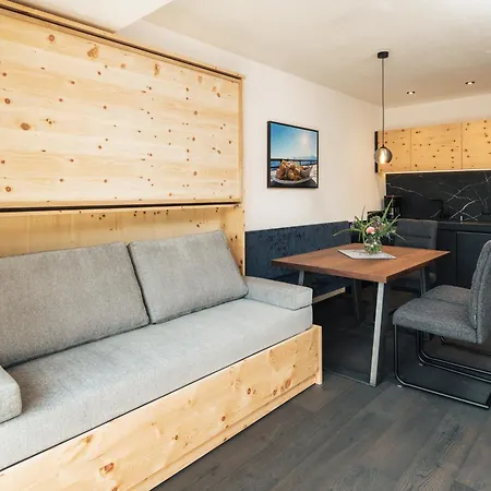 Ferienresidenz Raich - Appartements Mit Sky Wellness Und Garten Ried im Oberinntal Zewnętrze zdjęcie