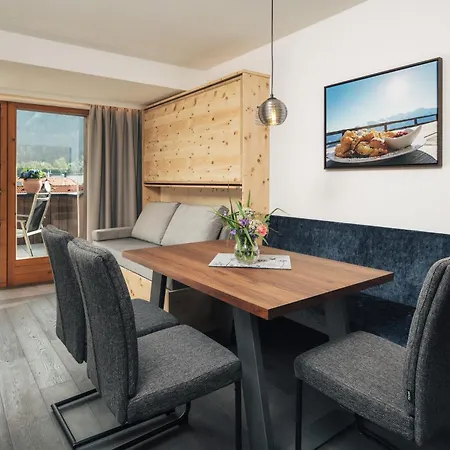 Ferienresidenz Raich - Appartements Mit Sky Wellness Und Garten Ried im Oberinntal Zewnętrze zdjęcie
