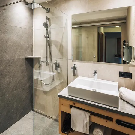 Ferienresidenz Raich - Appartements Mit Sky Wellness Und Garten Ried im Oberinntal Zewnętrze zdjęcie